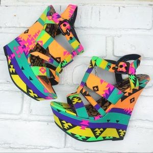 Dollhouse Neon Aztec Print Wedges Size 7